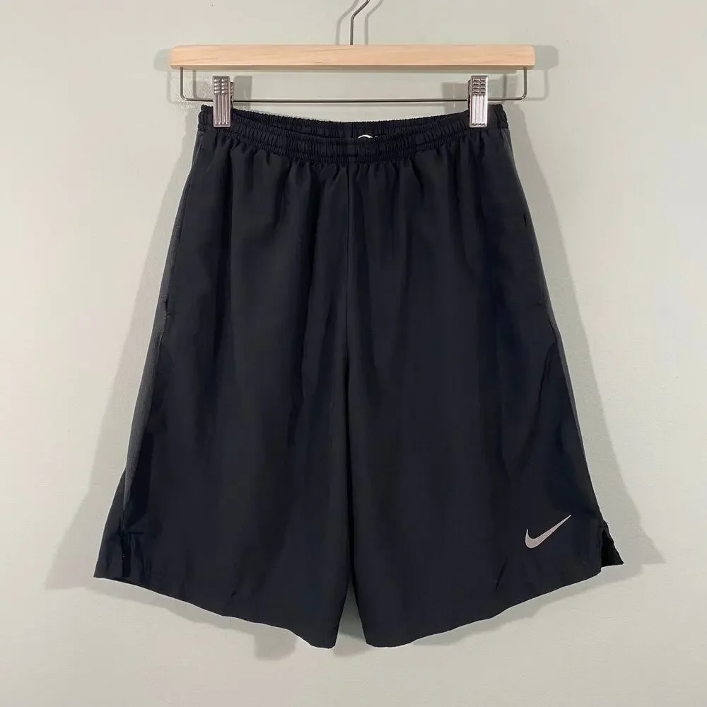 Nike Men Black Challenger 8